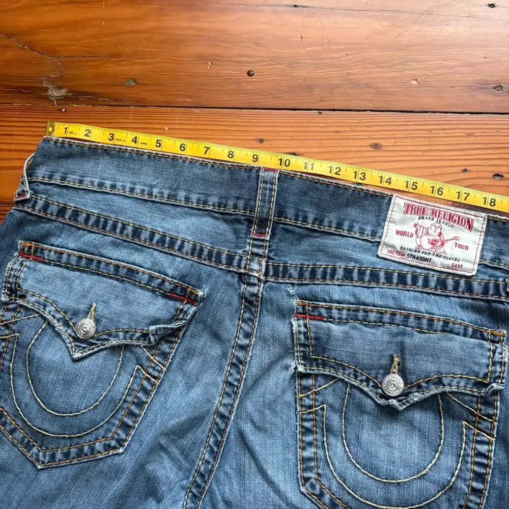 Vintage True Religion Jeans Men's Size 38x33 Denim Flap Pocket Y2K Medium Wash